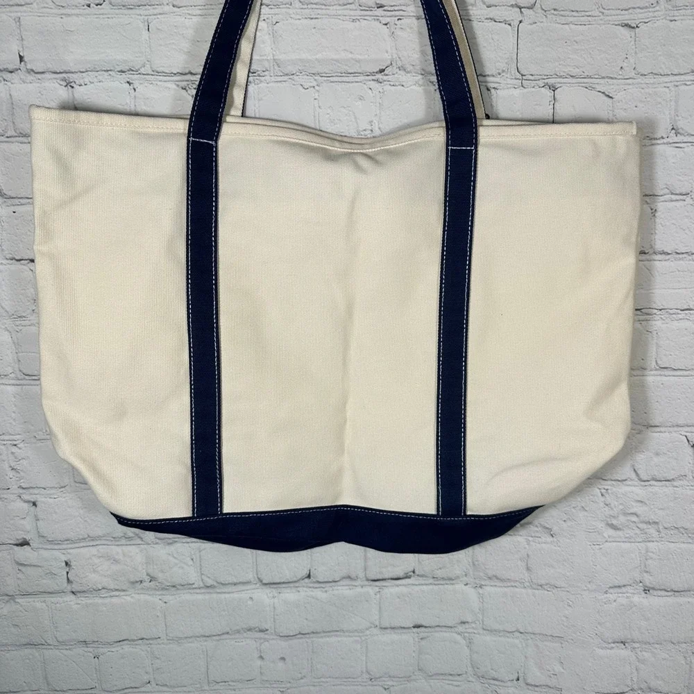 Gameday Social Apparel Co Canvas Tote Bag Navy‎ Blue Cream Zipper Top Boat Bag